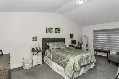 710 Breton Way #710, Glen Cove, NY 11542 - Photo 13