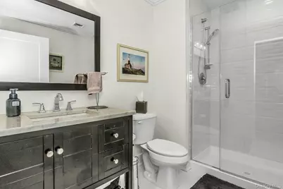 710 Breton Way #710, Glen Cove, NY 11542 - Photo 15