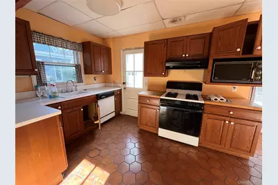 8 Ketewomoke Drive, Huntington, NY 11743 - Photo 7