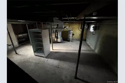 8 Ketewomoke Drive, Huntington, NY 11743 - Photo 13