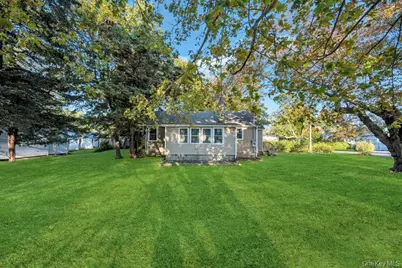 231 Elm Road W, Mastic Beach, NY 11951 - Photo 7