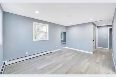 231 Elm Road W, Mastic Beach, NY 11951 - Photo 19