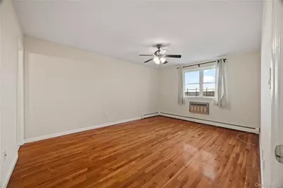 10 Pennyfield Ave Avenue #5C, Bronx, NY 10465 - Photo 17