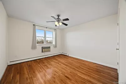 10 Pennyfield Ave Avenue #5C, Bronx, NY 10465 - Photo 15
