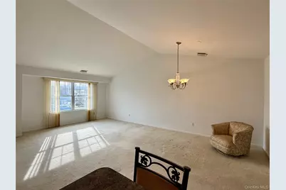 6 Morley Circle, Melville, NY 11747 - Photo 3