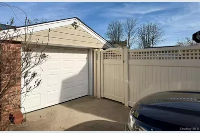 55 Keller Street, Valley Stream, NY 11580 - Photo 23