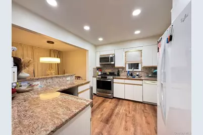 55 Keller Street, Valley Stream, NY 11580 - Photo 5