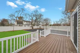 92 Sunset Rd, Bay Shore, NY 11706 - Photo 13