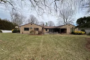 15 Wildwood Dr, Dix Hills, NY 11746 - Photo 3