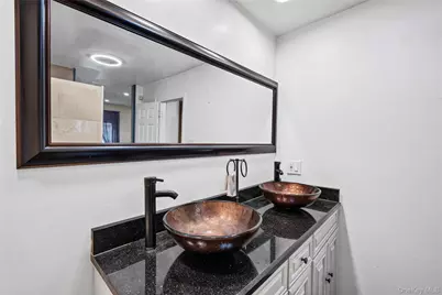 12 Yellowstone Court, Coram, NY 11727 - Photo 17