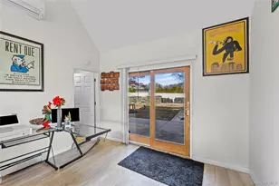 12 Yellowstone Ct, Coram, NY 11727 - Photo 9