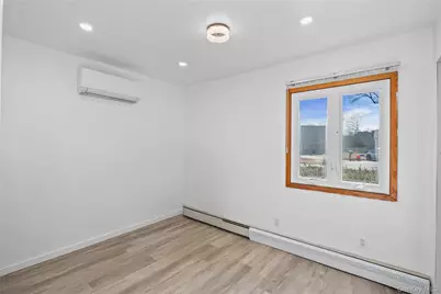 12 Yellowstone Court, Coram, NY 11727 - Photo 19