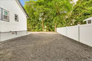 75 Belknap Ave, Yonkers, NY 10710 - Photo 27