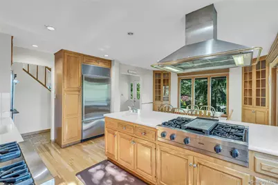 306 Versa Place, Sayville, NY 11782 - Photo 9