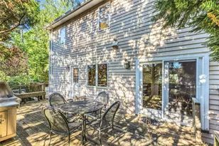 306 Versa Pl, Sayville, NY 11782 - Photo 23