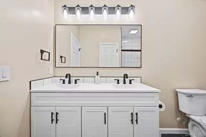 917 Balsam Drive, New Windsor, NY 12553 - Photo 17