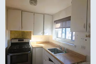 11123 66 Avenue #A, Forest Hills, NY 11375 - Photo 5