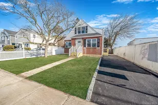 8 Rockaway Ave, Westbury, NY 11590 - Photo 3