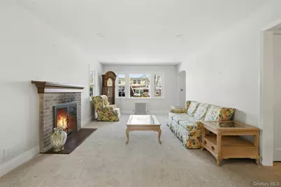 82 Spruce Avenue, Floral Park, NY 11001 - Photo 11