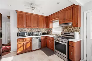 30 1st St, New Hyde Park, NY 11040 - Photo 7