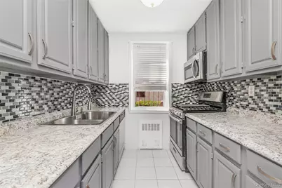 679 Warburton Avenue #2R, Yonkers, NY 10701 - Photo 13