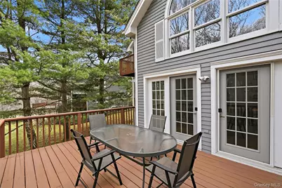 146 Fieldstone Drive, Mount Kisco, NY 10549 - Photo 23