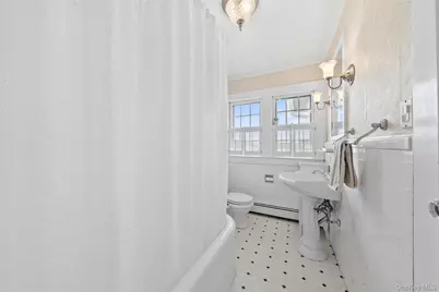 260 Ocean Avenue, Amityville, NY 11701 - Photo 27