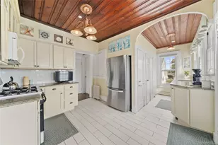 260 Ocean Ave, Amityville, NY 11701 - Photo 17