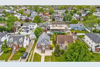 301 Merrifield Avenue, Oceanside, NY 11572 - Photo 3