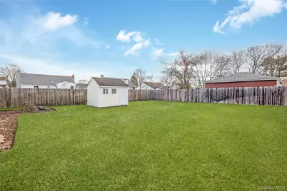 83 Kane Place, North Babylon, NY 11703 - Photo 3