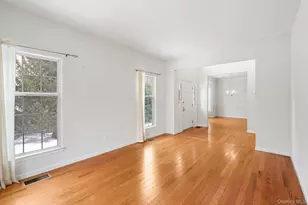 947 Huntington Dr, Fishkill, NY 12524 - Photo 7