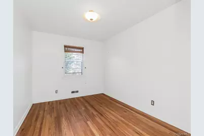 28 Moore Street, Hartsdale, NY 10530 - Photo 15