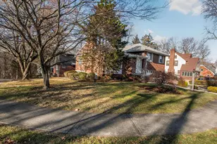 28 Moore St, Hartsdale, NY 10530 - Photo 3