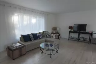 371 S River Rd, Calverton, NY 11933 - Photo 7