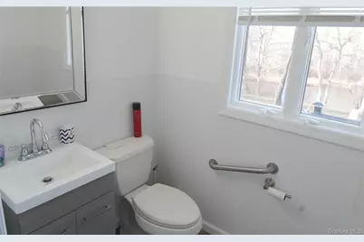 371 S River Road, Calverton, NY 11933 - Photo 9