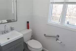 371 S River Rd, Calverton, NY 11933 - Photo 9