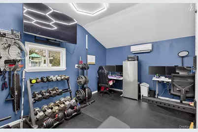 737 Belmore Avenue, Islip Terrace, NY 11752 - Photo 23