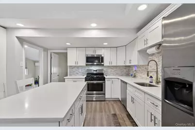 737 Belmore Avenue, Islip Terrace, NY 11752 - Photo 9