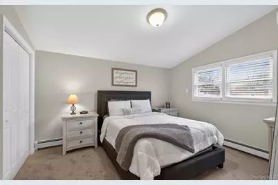 737 Belmore Avenue, Islip Terrace, NY 11752 - Photo 15