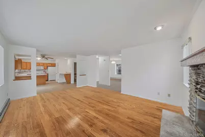 22 Wright Road, Manorville, NY 11949 - Photo 9