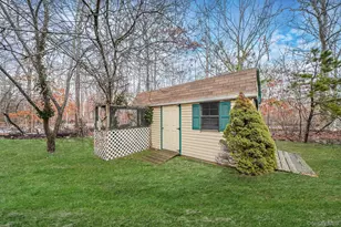 22 Wright Rd, Manorville, NY 11949 - Photo 35