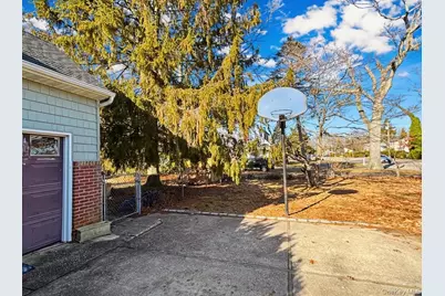 1262 Saxon Avenue, Bay Shore, NY 11706 - Photo 3