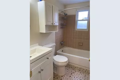 6 Gaines Drive, Farmingville, NY 11738 - Photo 5