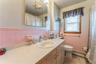 83 W Valley Stream Blvd, Valley Stream, NY 11580 - Photo 11