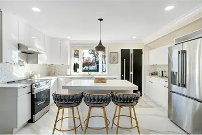 9 Autumn Lane, Hicksville, NY 11801 - Photo 9