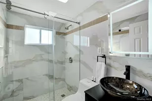 9 Autumn Ln, Hicksville, NY 11801 - Photo 19