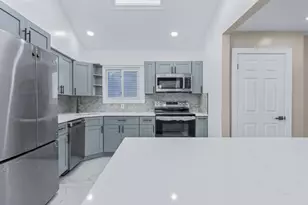 1367 Pine Acres Blvd, Bay Shore, NY 11706 - Photo 9