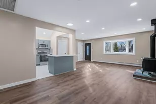 1367 Pine Acres Blvd, Bay Shore, NY 11706 - Photo 7