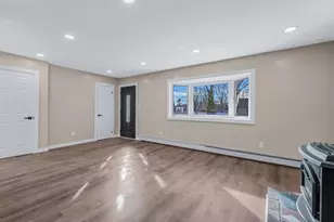 1367 Pine Acres Blvd, Bay Shore, NY 11706 - Photo 5