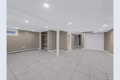 1367 Pine Acres Boulevard, Bay Shore, NY 11706 - Photo 19